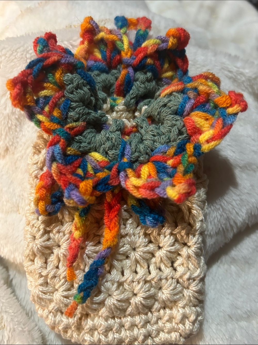 SOAP SAVER Flower Pouch in Cream with Multicolor Blossom